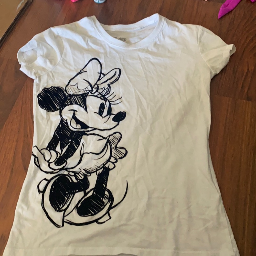 Disney Minnie Mouse shirt